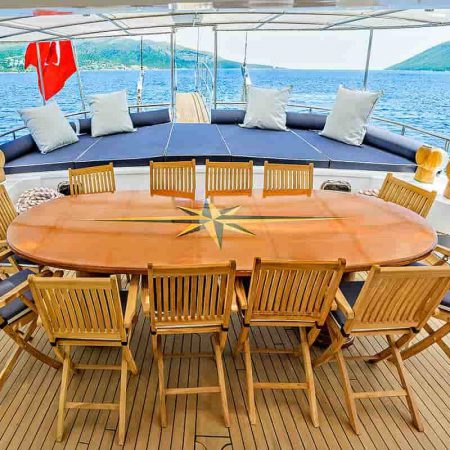 BELLA MARE Aft Deck (2)-min