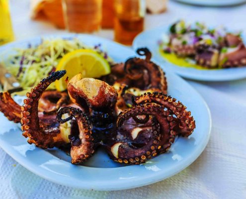 Grilled-octopus-traditional-Mediterranean-dish-min1