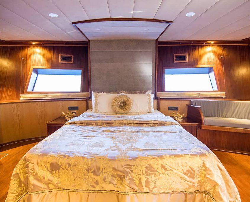 NEVRA QUEEN Master cabin