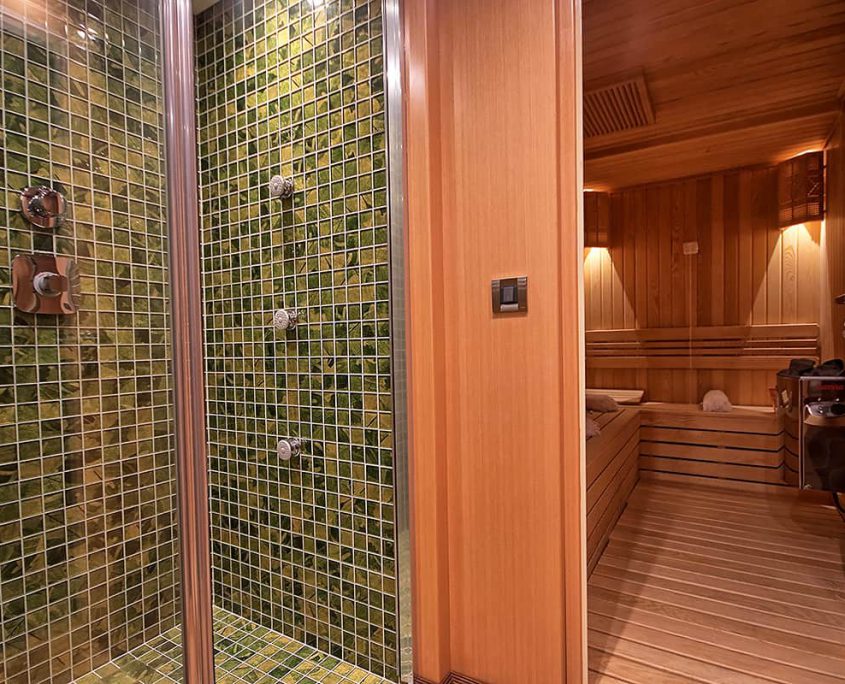 MEIRA Sauna