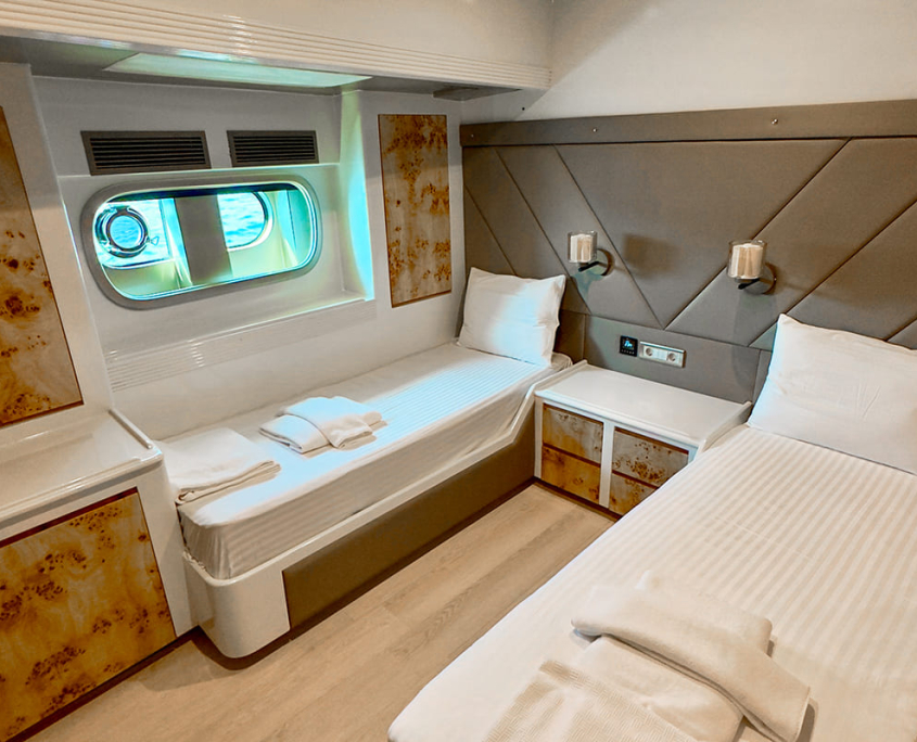 ANGELO 3 Twin cabin