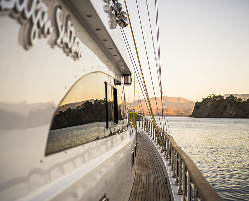 BELGIN SULTAN Side deck